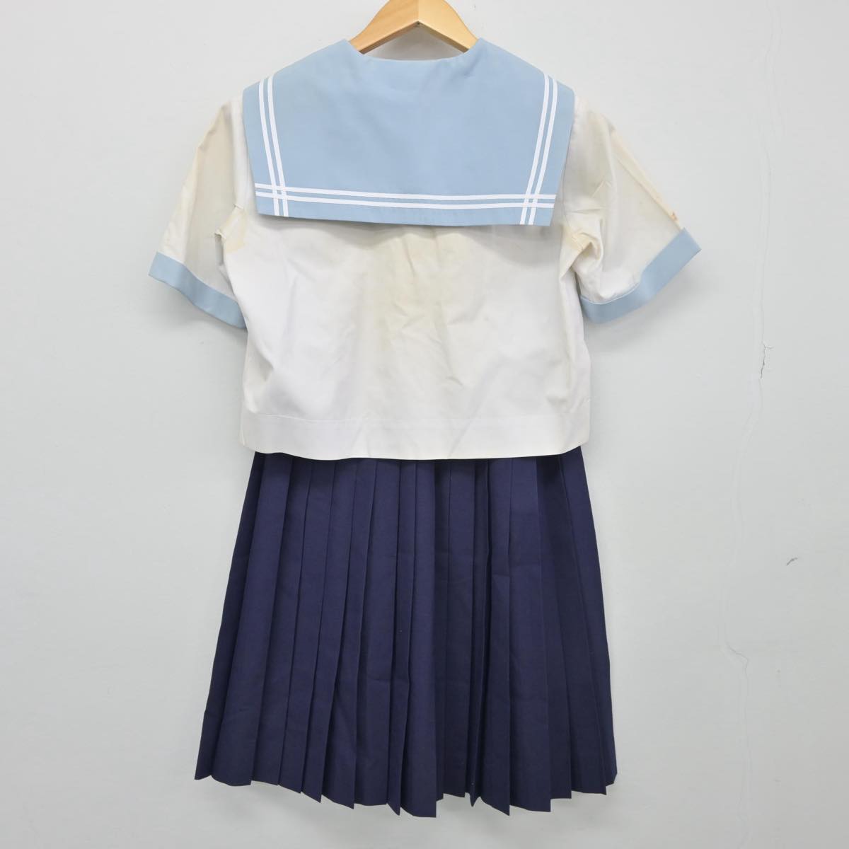 【中古】岐阜県 中京高等学校/旧モデル 女子制服 2点（セーラー服・スカート）sf026789