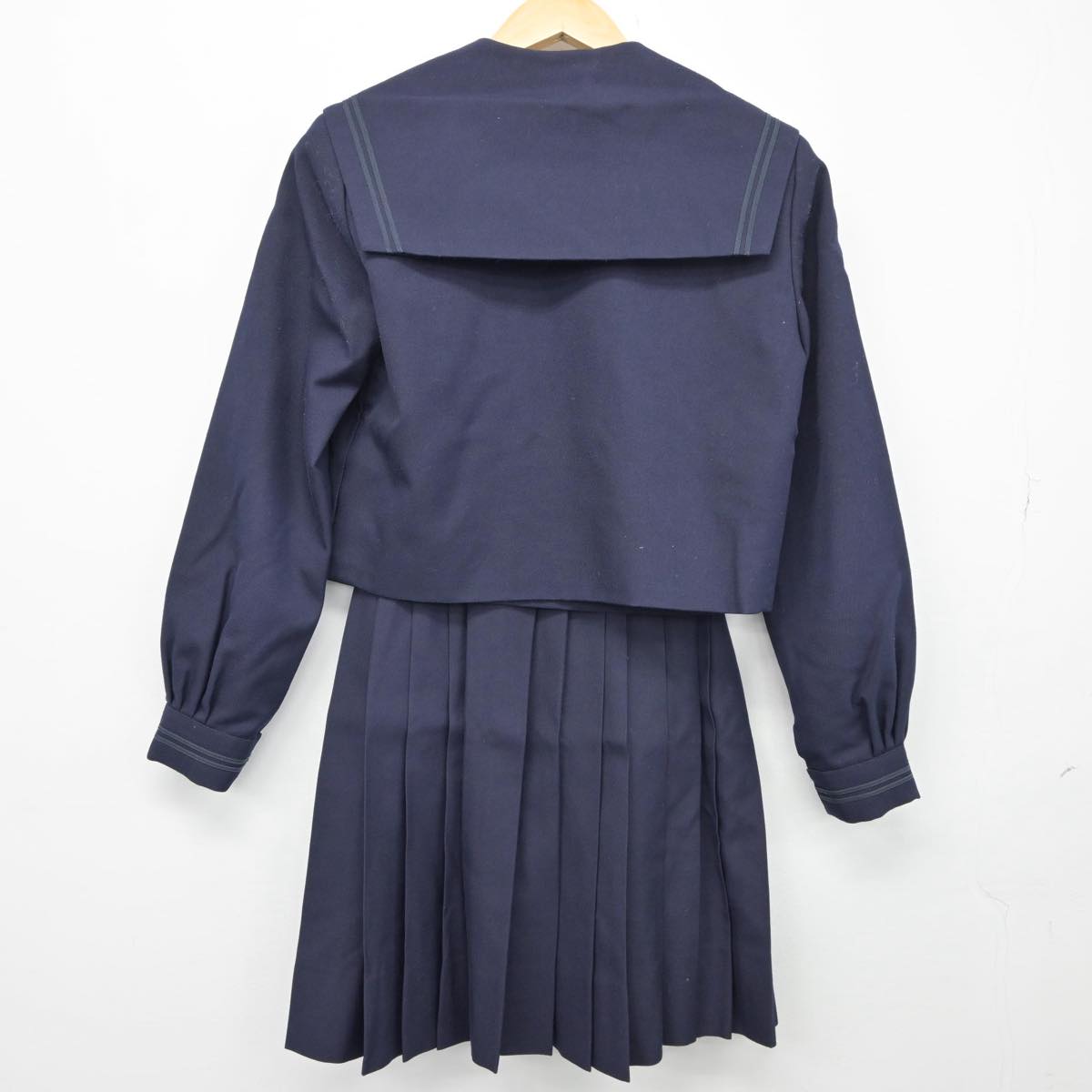 【中古】大阪府 松原第二中学校 女子制服 2点（セーラー服・スカート）sf026805