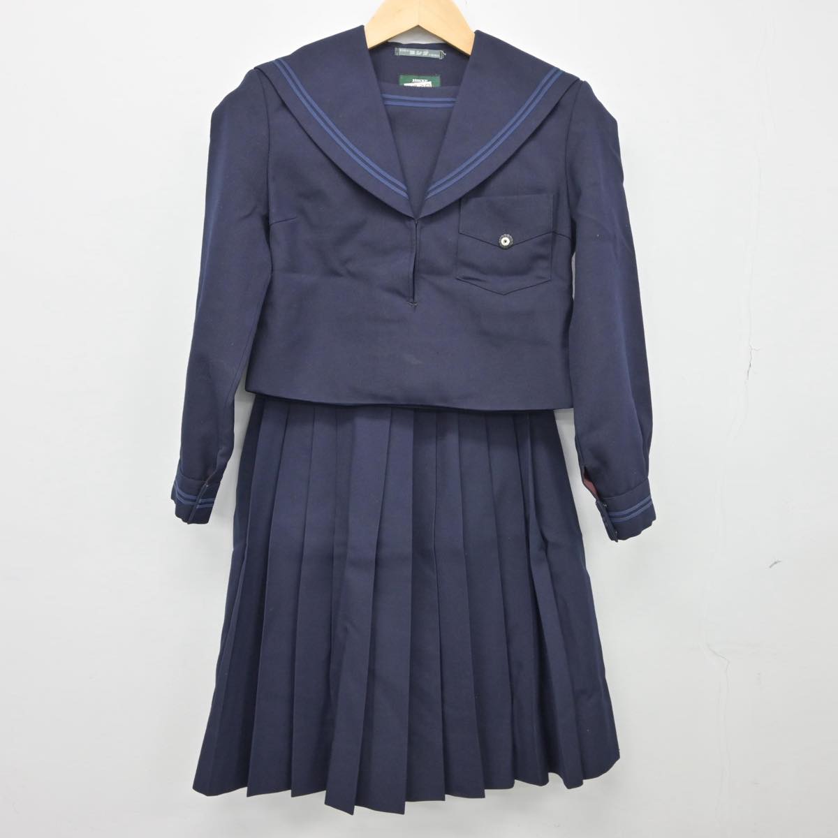 【中古】大阪府 松原第二中学校 女子制服 2点（セーラー服・スカート）sf026806