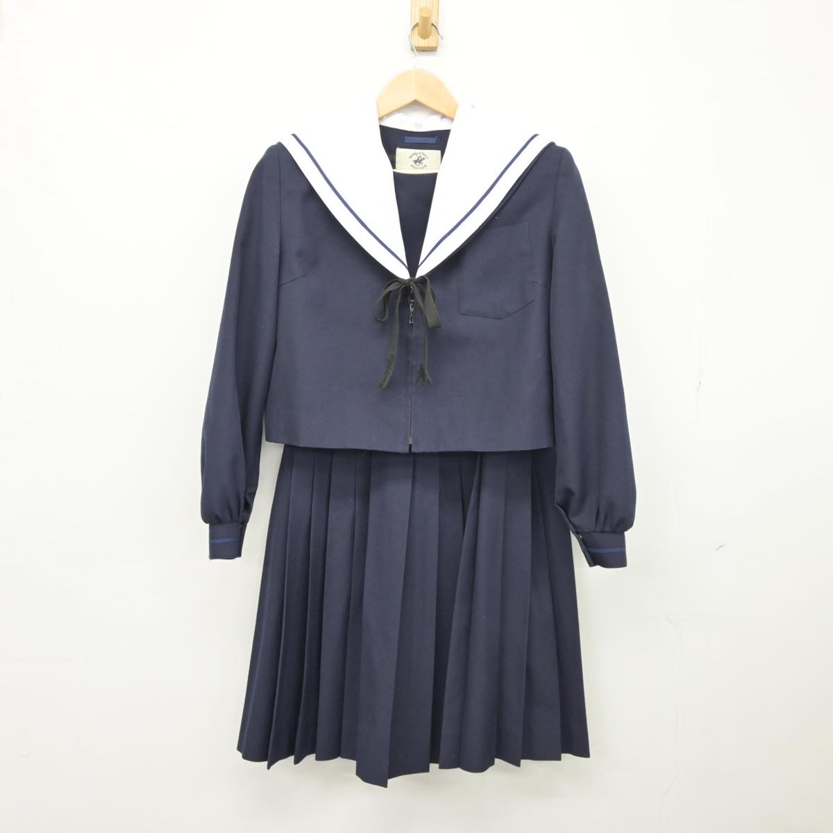 【中古】愛知県 西枇杷島中学校 女子制服 3点（セーラー服・スカート）sf026835