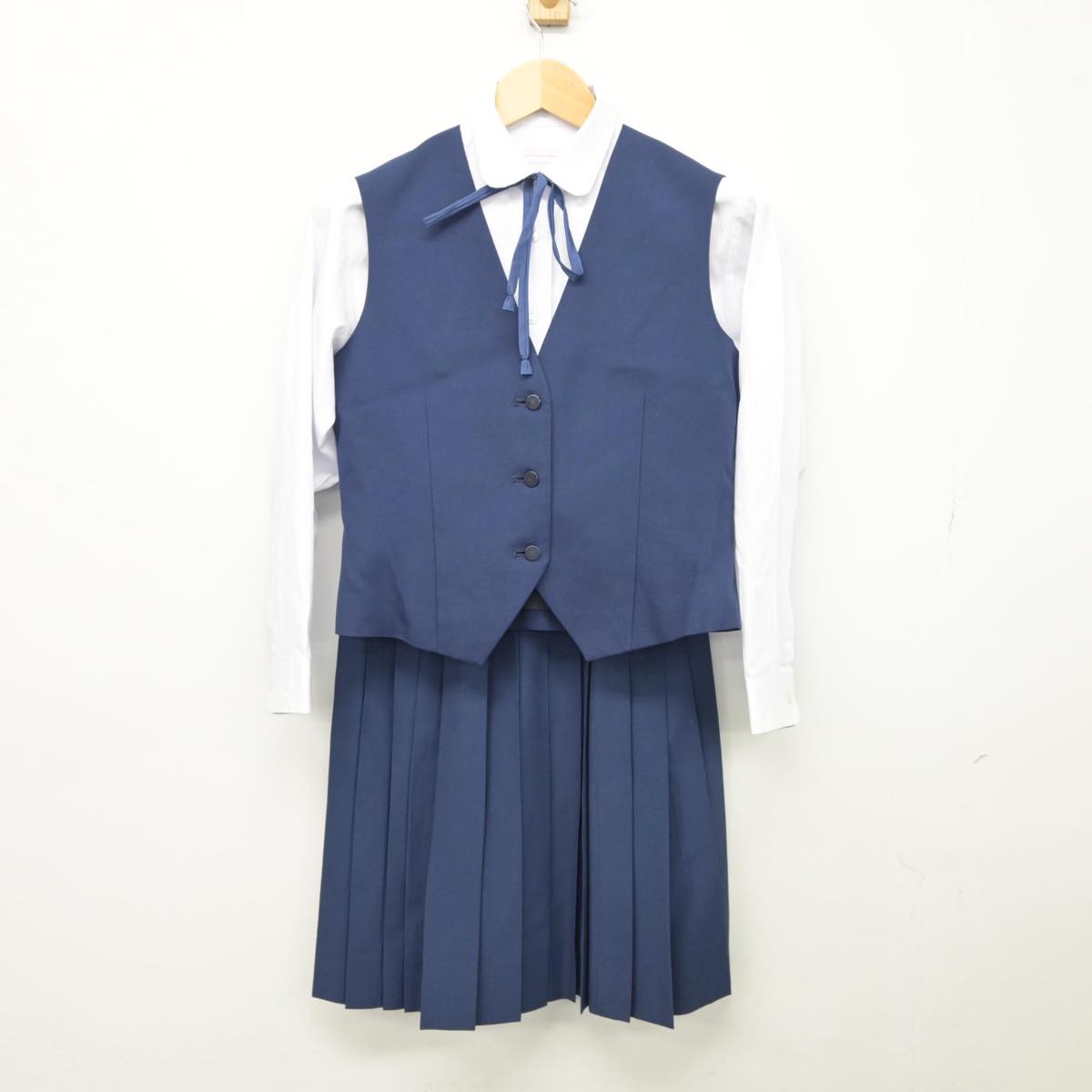 【中古】兵庫県 大津中学校 女子制服 4点（ベスト・シャツ・スカート）sf026850