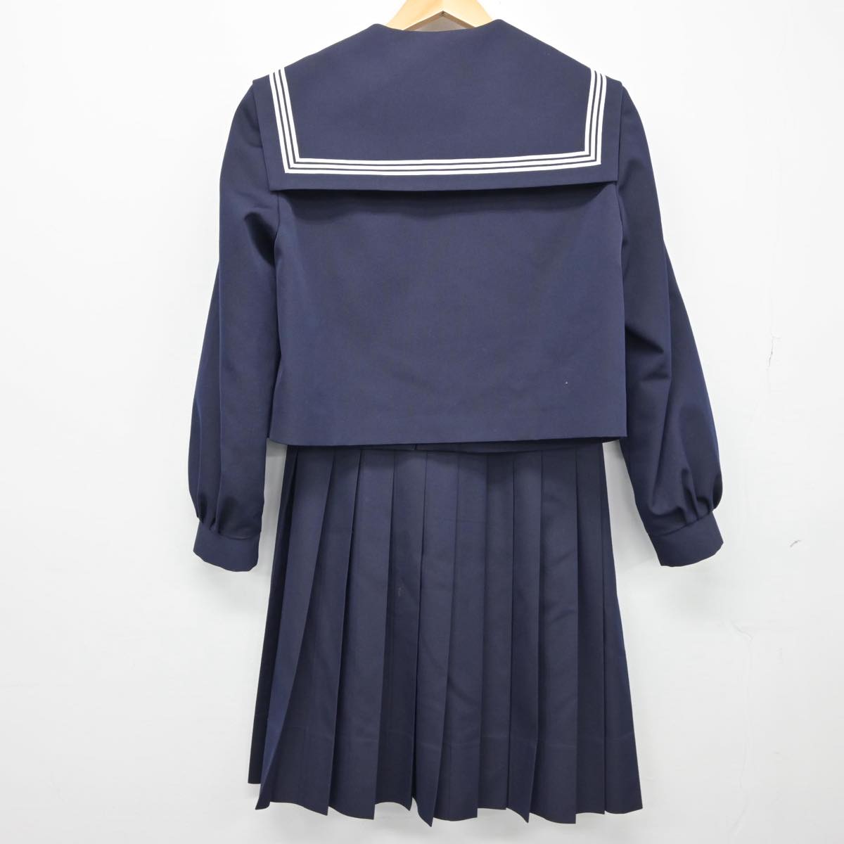 【中古】佐賀県 基山中学校 女子制服 3点（セーラー服・スカート）sf026873