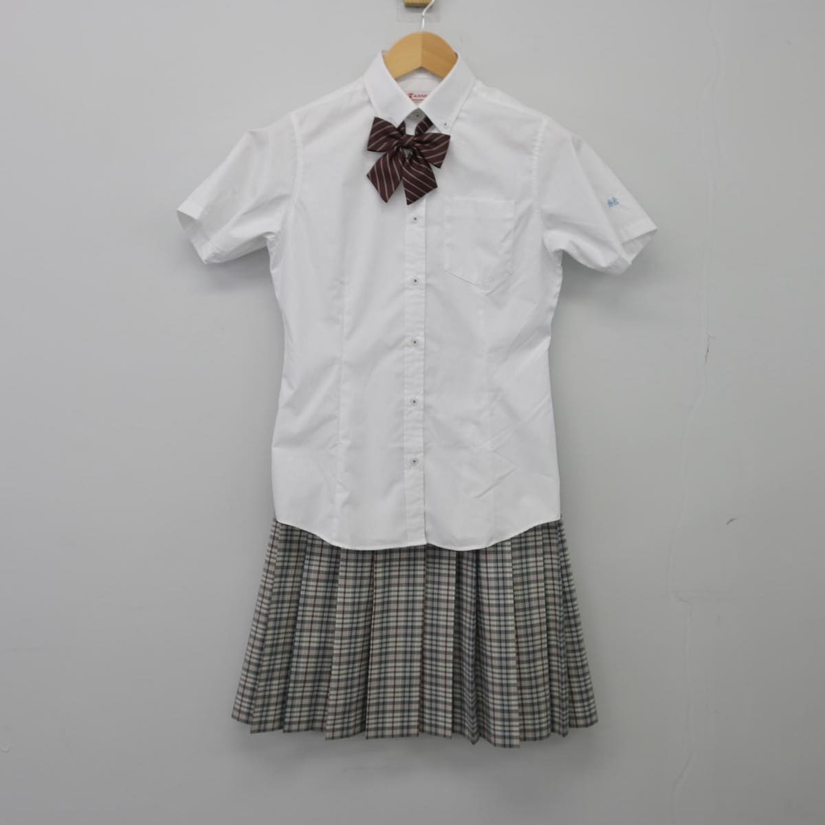 【中古】千葉県 芝浦工業大学柏中学高等学校 女子制服 3点（シャツ・スカート）sf026907