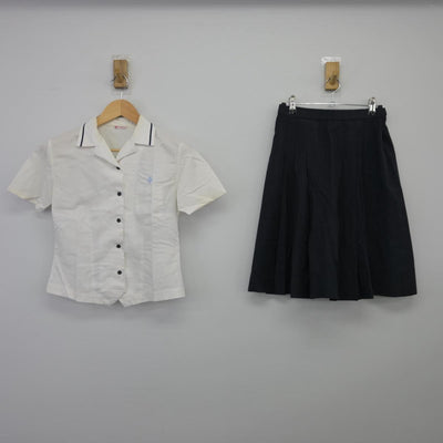 【中古】福岡県 筑紫丘高等学校 女子制服 2点（シャツ・スカート）sf026942