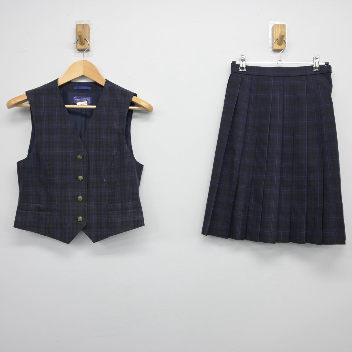 【中古】千葉県 幕張総合高等学校 女子制服 2点（ベスト・スカート）sf026967