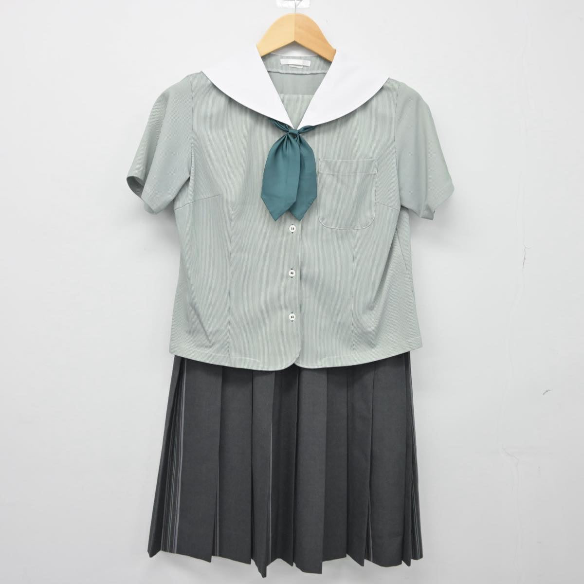 【中古】熊本県 松橋高等学校 女子制服 3点（セーラー服・スカート）sf026987