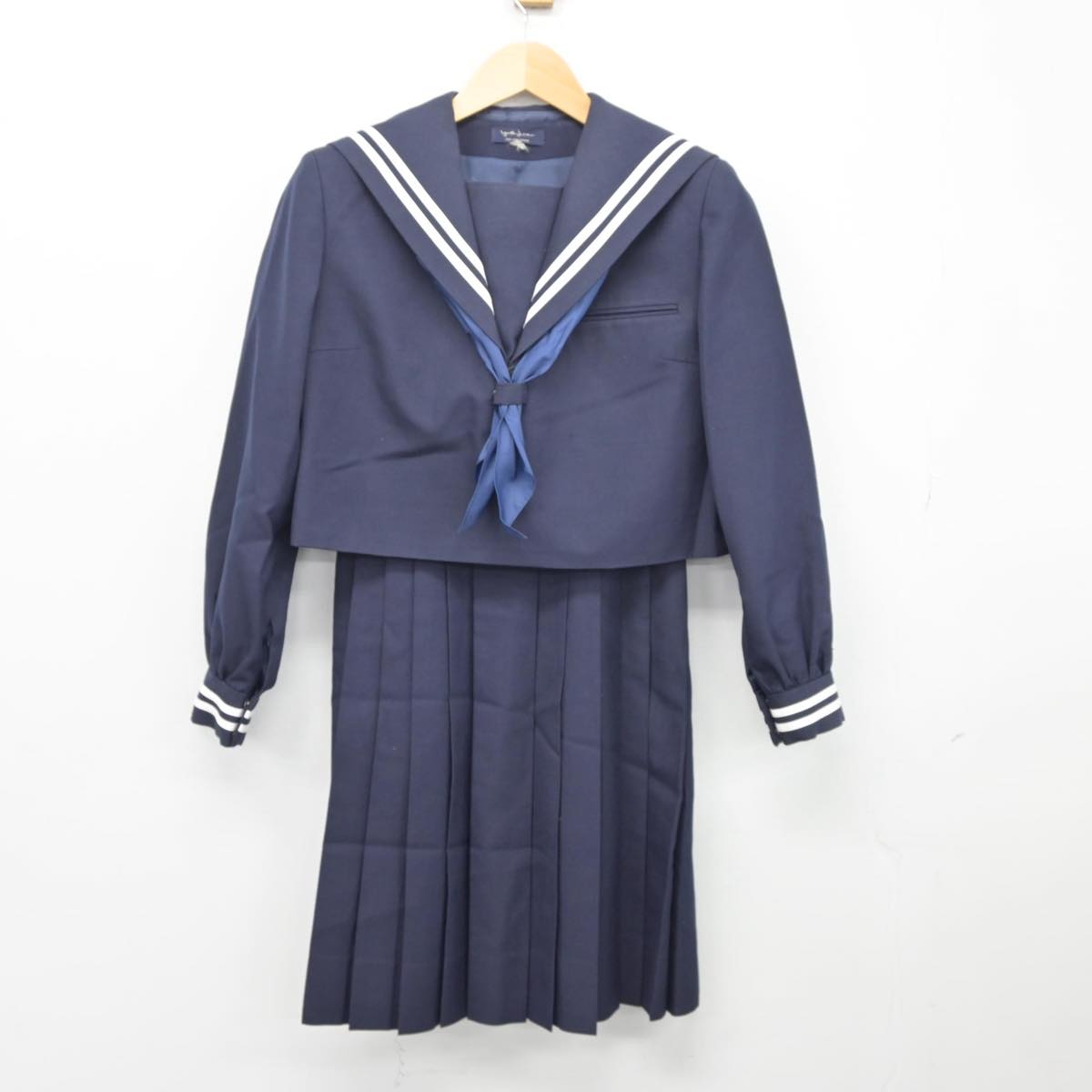 【中古】熊本県 人吉第二中学校 女子制服 3点（セーラー服・ジャンパースカート）sf027023