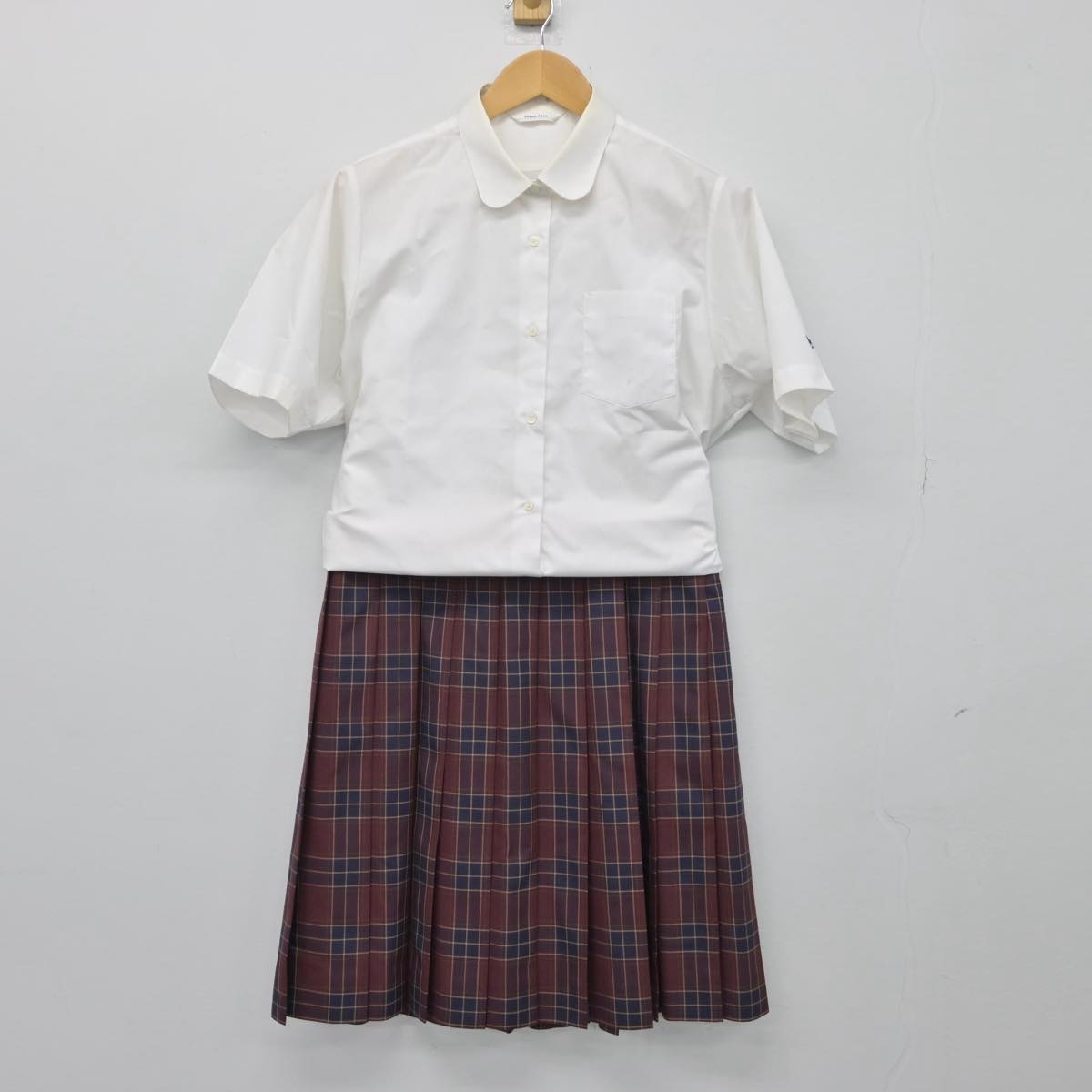 【中古】埼玉県 八潮南高等学校 女子制服 4点（ニットベスト・シャツ・スカート）sf027050