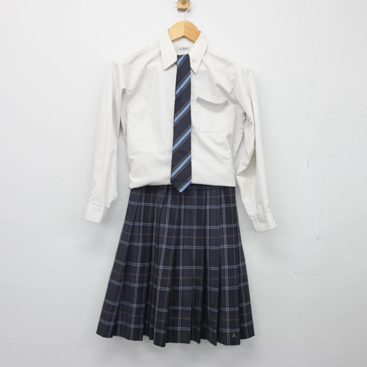 【中古】愛知県 山田高等学校 女子制服 4点（ブレザー・シャツ・スカート）sf027051