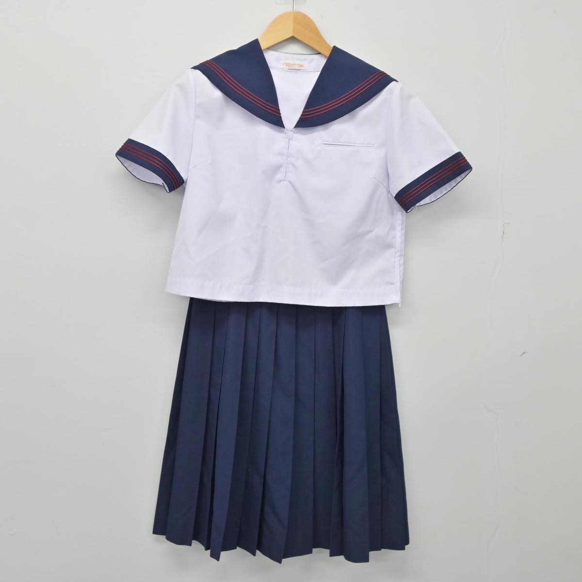 【中古】岩手県 岩手町立川口中学校 女子制服 3点（セーラー服・スカート）sf027060