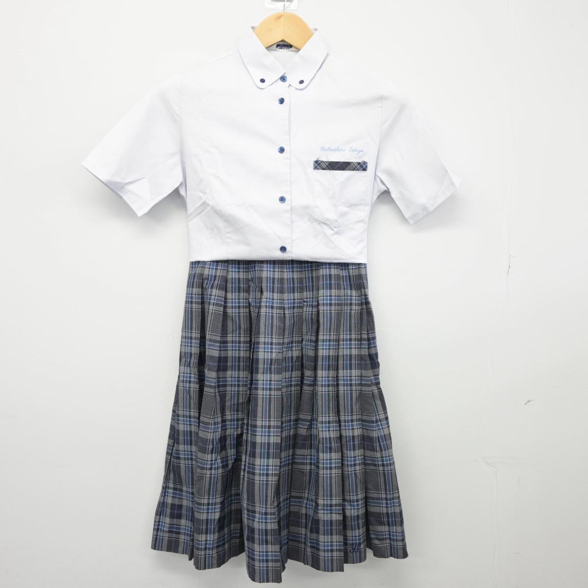 【中古】熊本県 清流高等学校 女子制服 3点（シャツ・スカート）sf027092