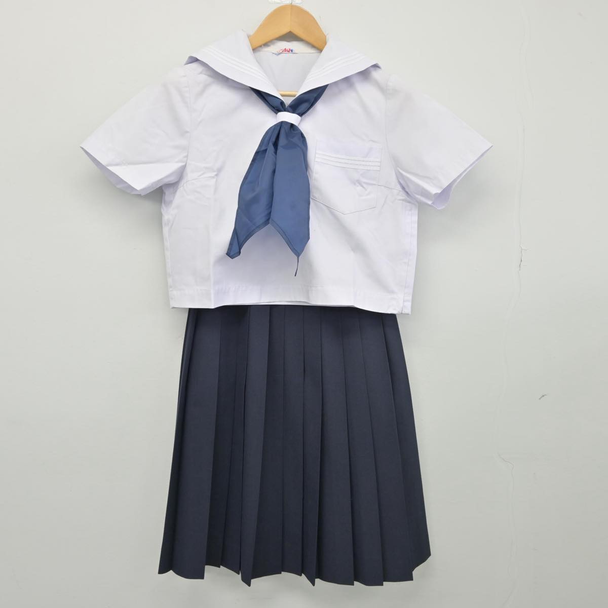 【中古】兵庫県 志方中学校 女子制服 4点（セーラー服・スカート）sf027104
