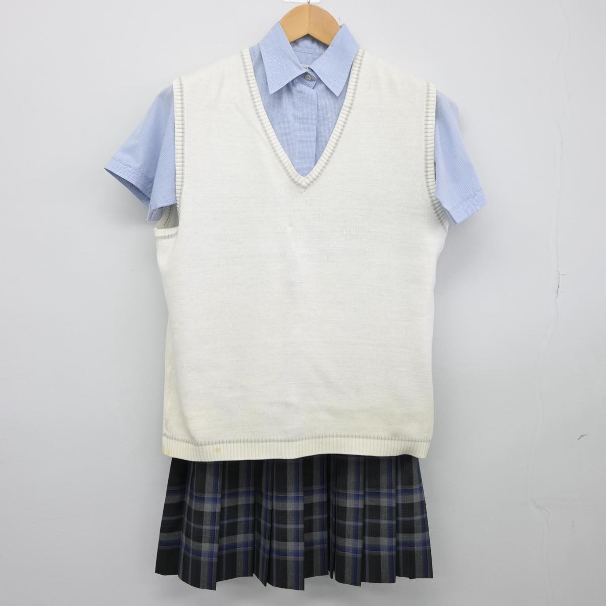 【中古】徳島県 城東高等学校 女子制服 3点（シャツ・ニットベスト・スカート）sf027117