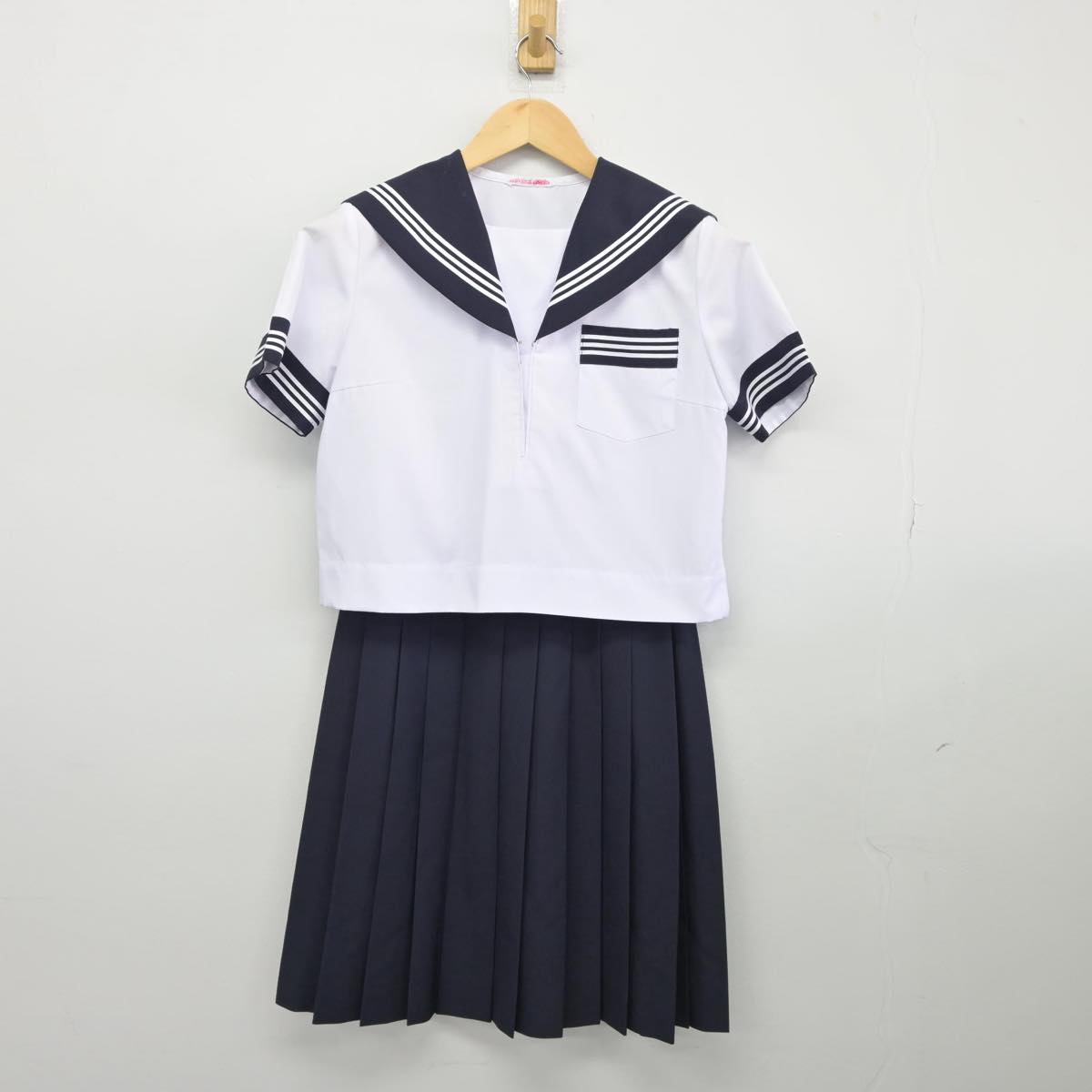 【中古】静岡県 田子浦中学校 女子制服 3点（セーラー服・スカート）sf027129