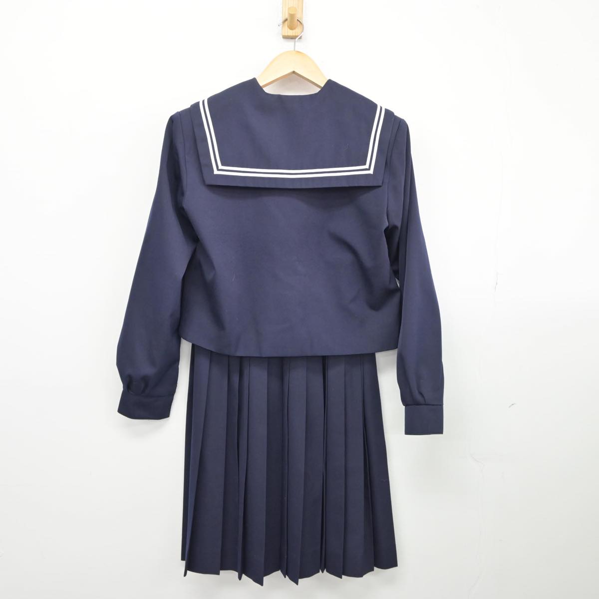 【中古】岐阜県 城南中学校 女子制服 2点（セーラー服・スカート）sf027136