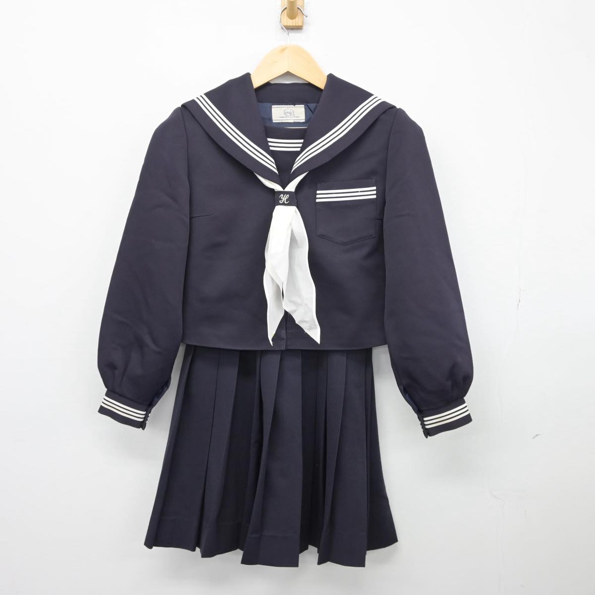 【中古】滋賀県 双葉中学校 女子制服 3点（セーラー服・スカート）sf027154