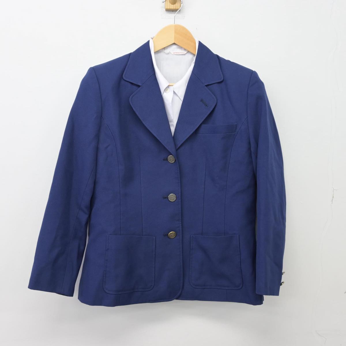 【中古】千葉県 御滝中学校 女子制服 2点（ブレザー・シャツ）sf027185