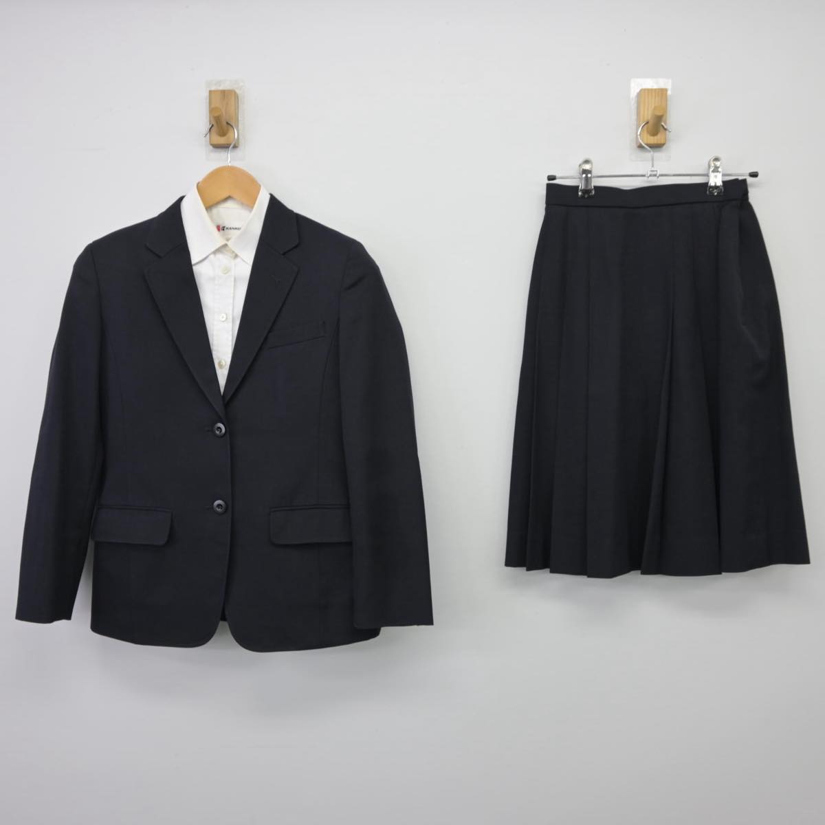 【中古】福岡県 筑紫丘高等学校 女子制服 3点（ブレザー・シャツ・スカート）sf027195