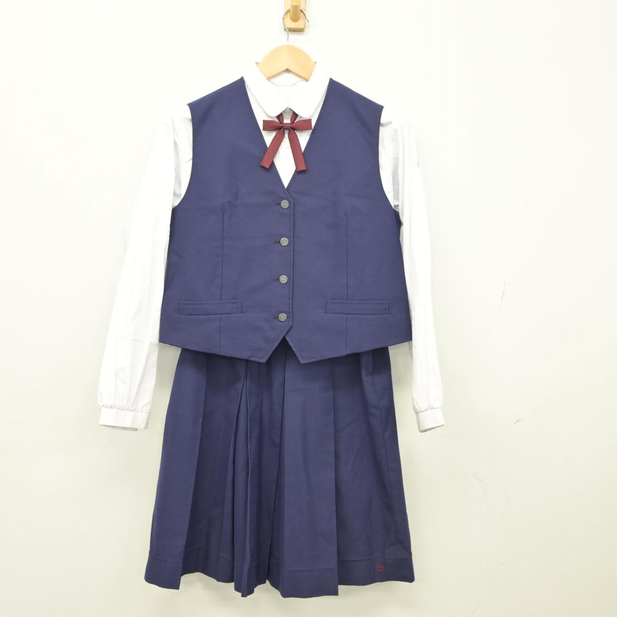 【中古】愛知県 瀬戸高等学校 女子制服 6点（ブレザー・ベスト・シャツ・スカート）sf027221