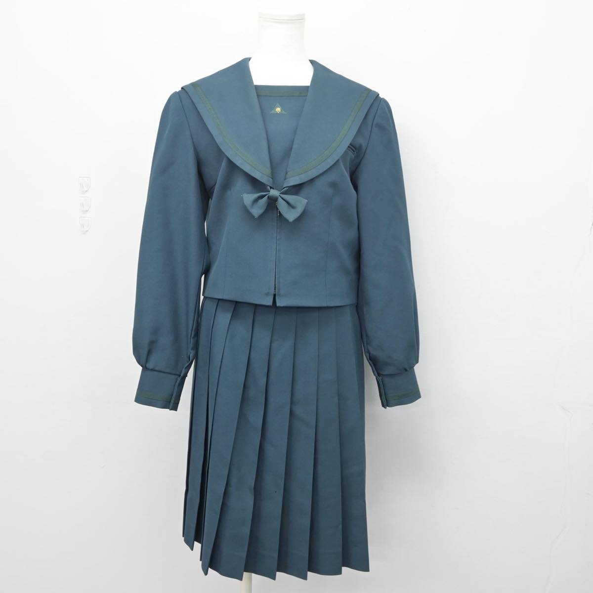 【中古】千葉県 成田国際高等学校 女子制服 3点（セーラー服・スカート）sf027238