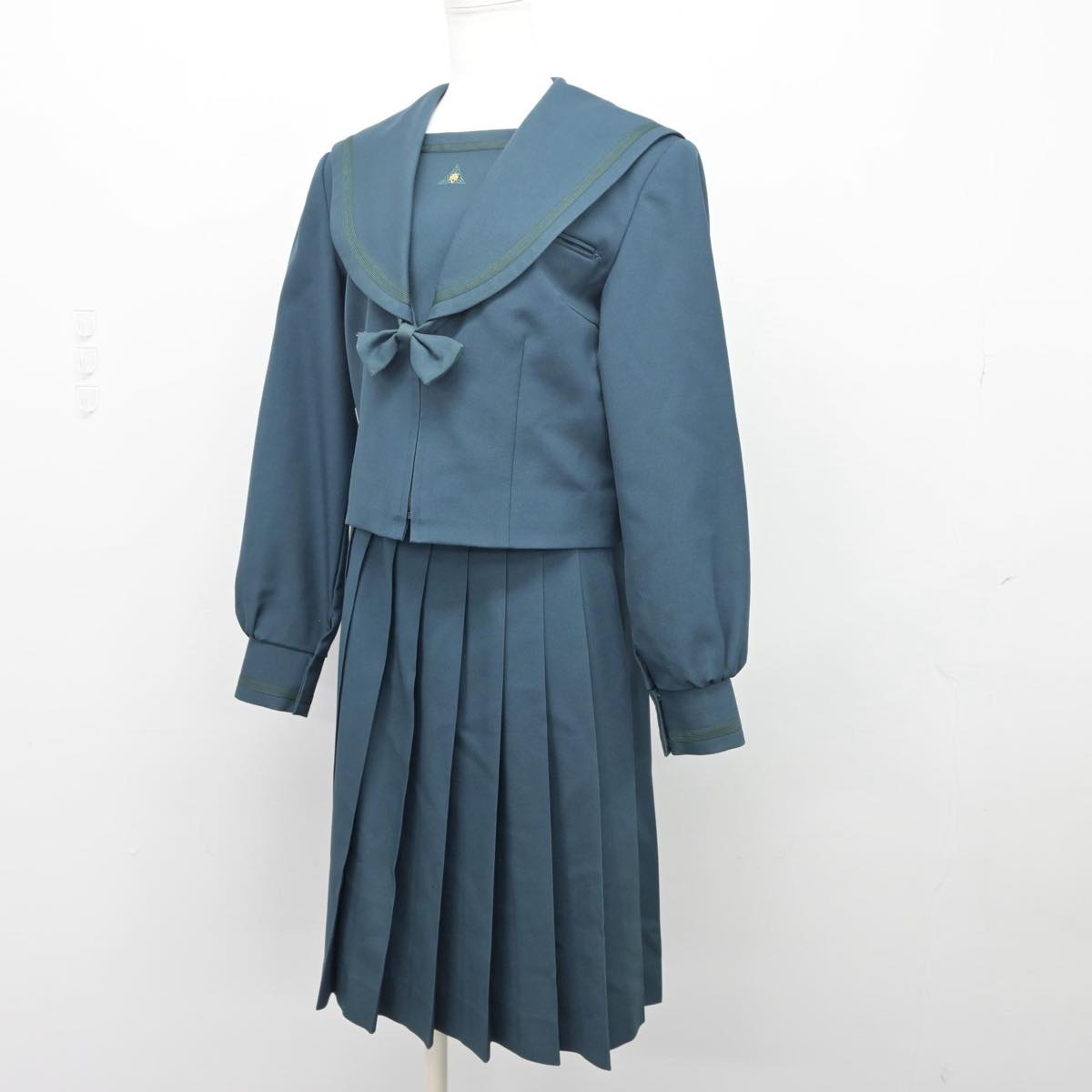 【中古】千葉県 成田国際高等学校 女子制服 3点（セーラー服・スカート）sf027238