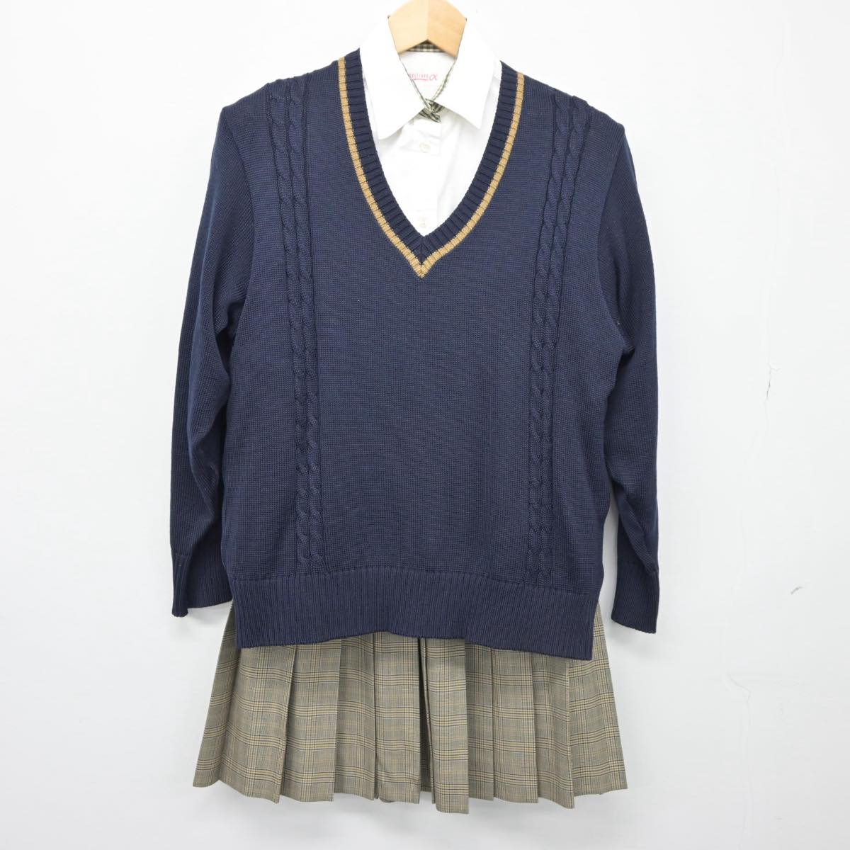 【中古】三重県 高田学苑 高田高等学校 女子制服 4点（シャツ・ニット・スカート）sf027267