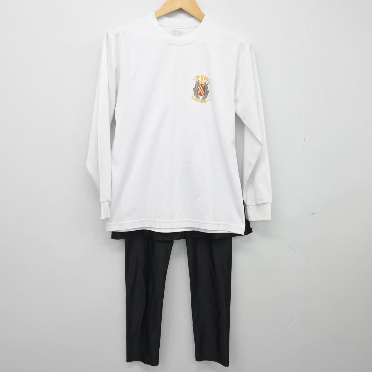 【中古】福岡県 福岡雙葉高等学校 女子制服 2点（体操服 上・その他アイテム）sf027278