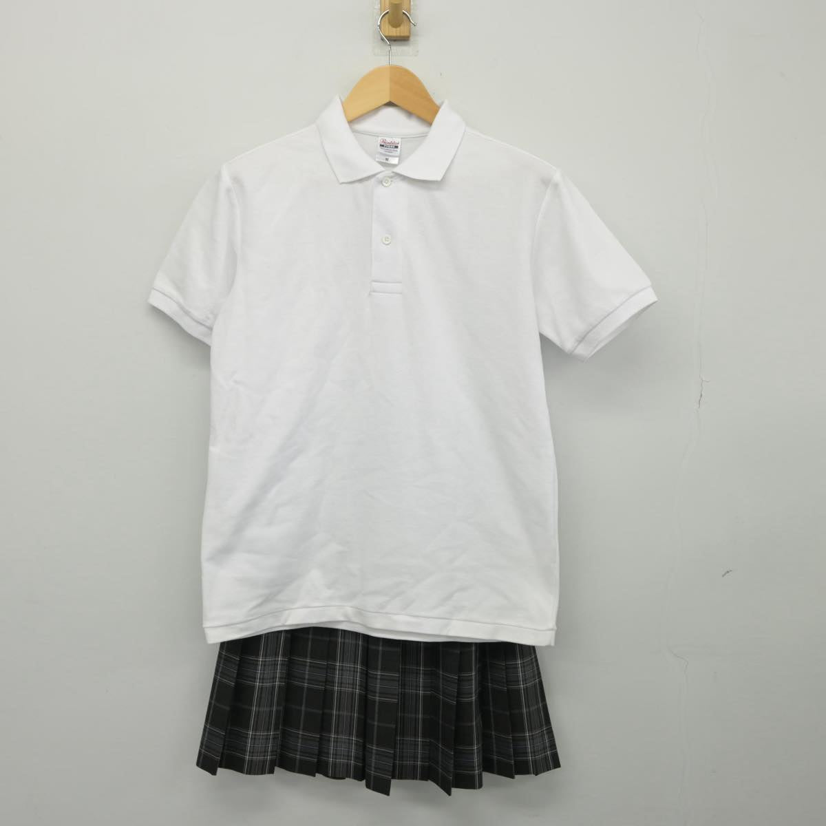 【中古】神奈川県 有馬高等学校 女子制服 3点（シャツ・シャツ・スカート）sf027313