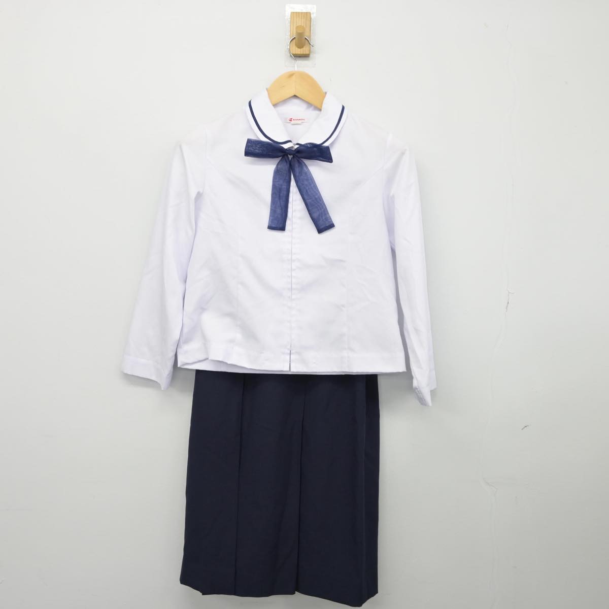 【中古】秋田県 秋田北高等学校 女子制服 5点（シャツ・スカート）sf027323