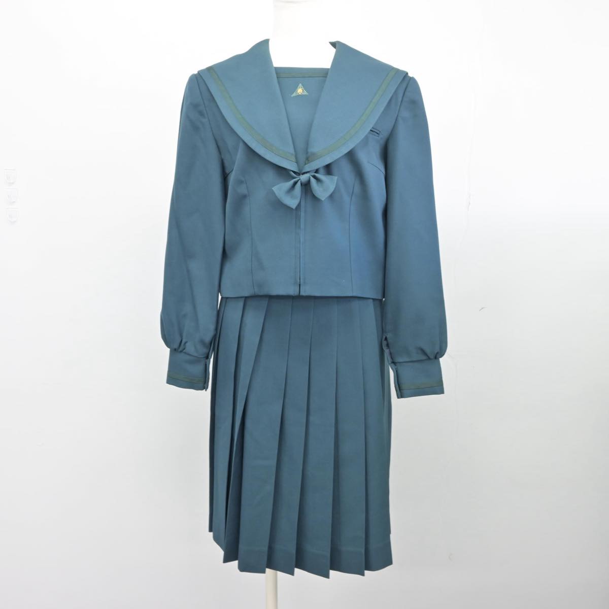 【中古】千葉県 成田国際高等学校 女子制服 3点（セーラー服・スカート）sf027398