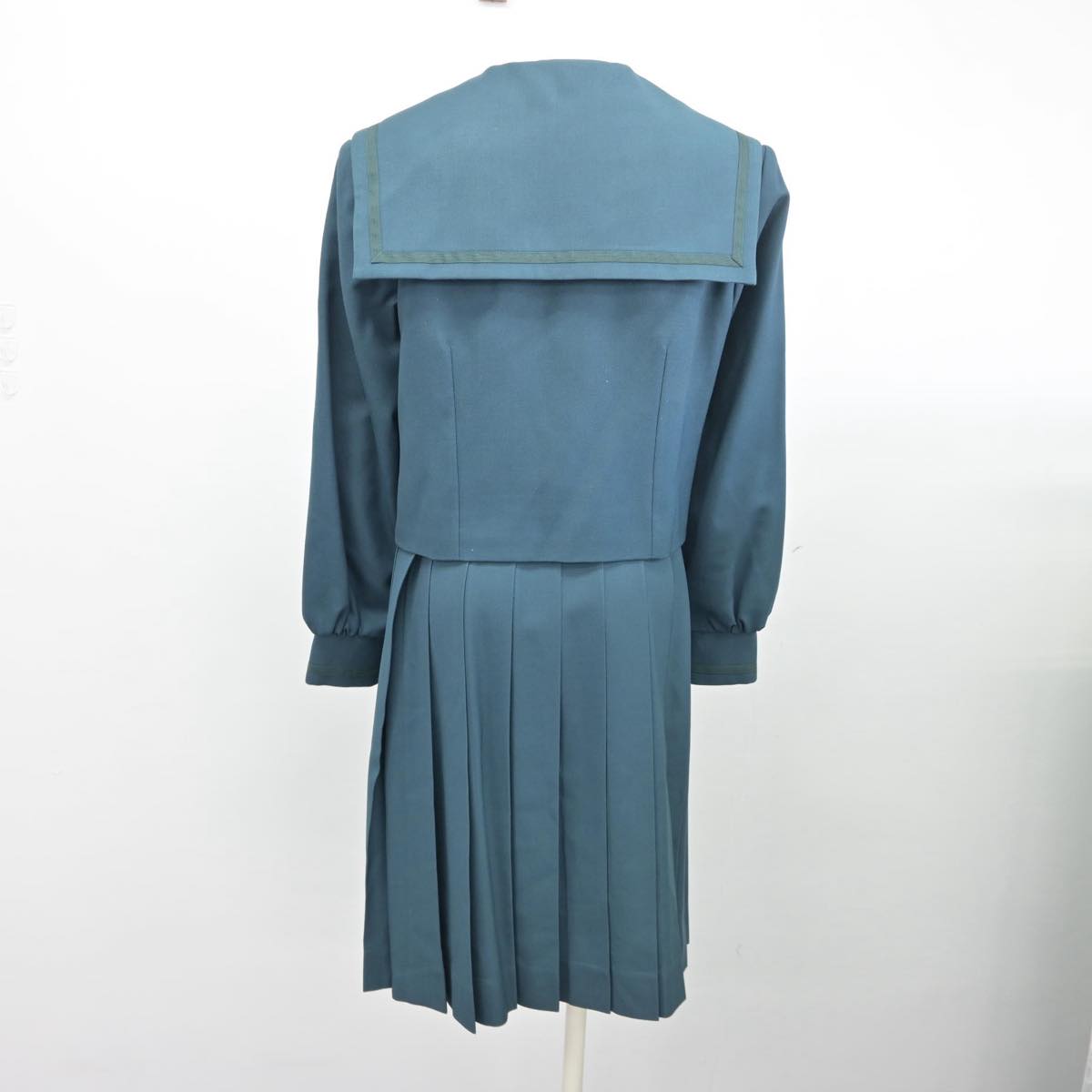 【中古】千葉県 成田国際高等学校 女子制服 3点（セーラー服・スカート）sf027398