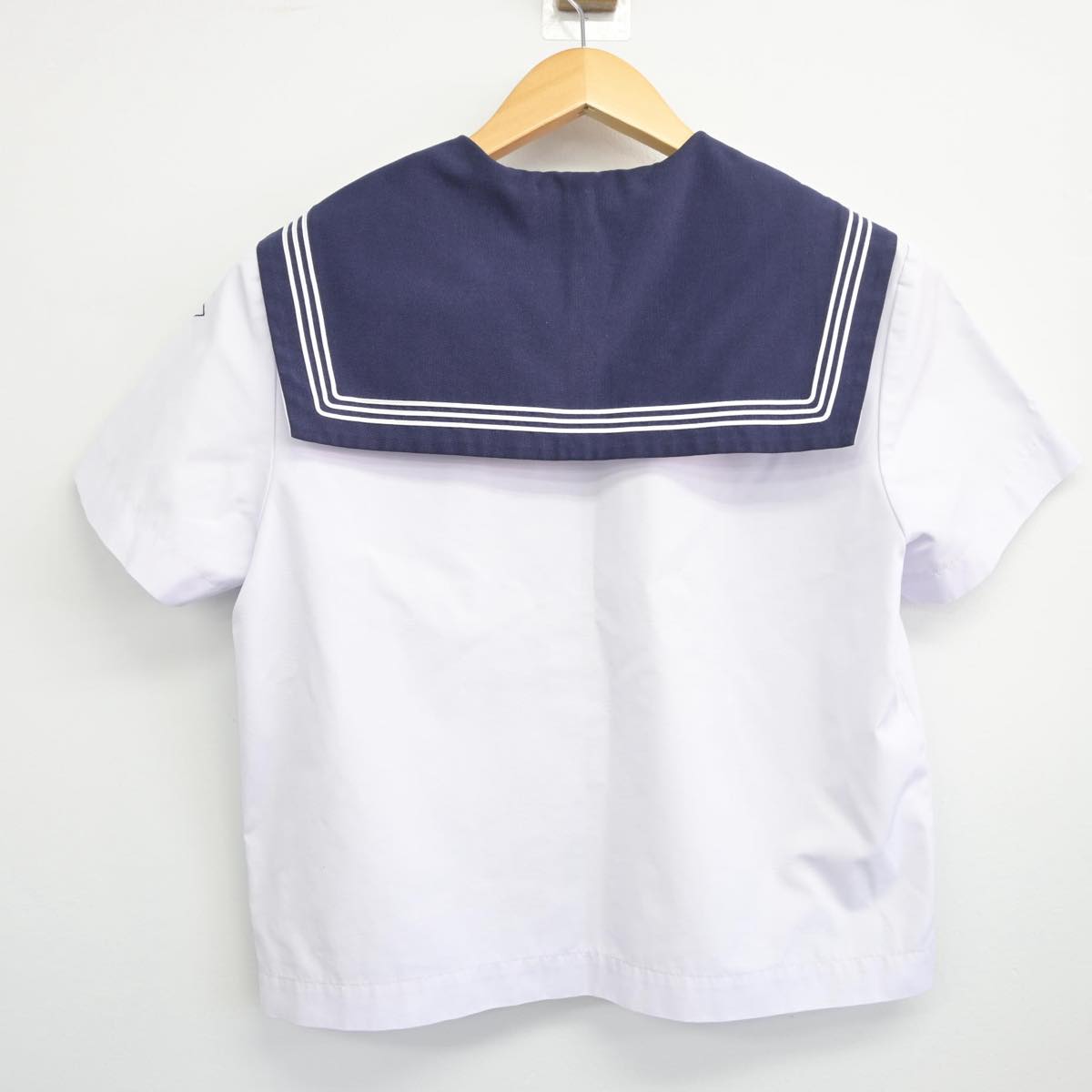 【中古】佐賀県 武雄中学校 女子制服 2点（セーラー服・スカート）sf027400