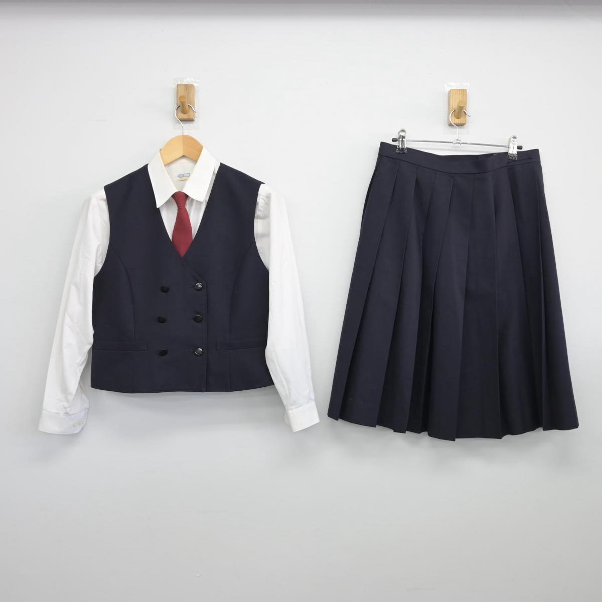 【中古】佐賀県 鹿島高等学校 女子制服 6点（ブレザー・ベスト・シャツ・スカート）sf027404