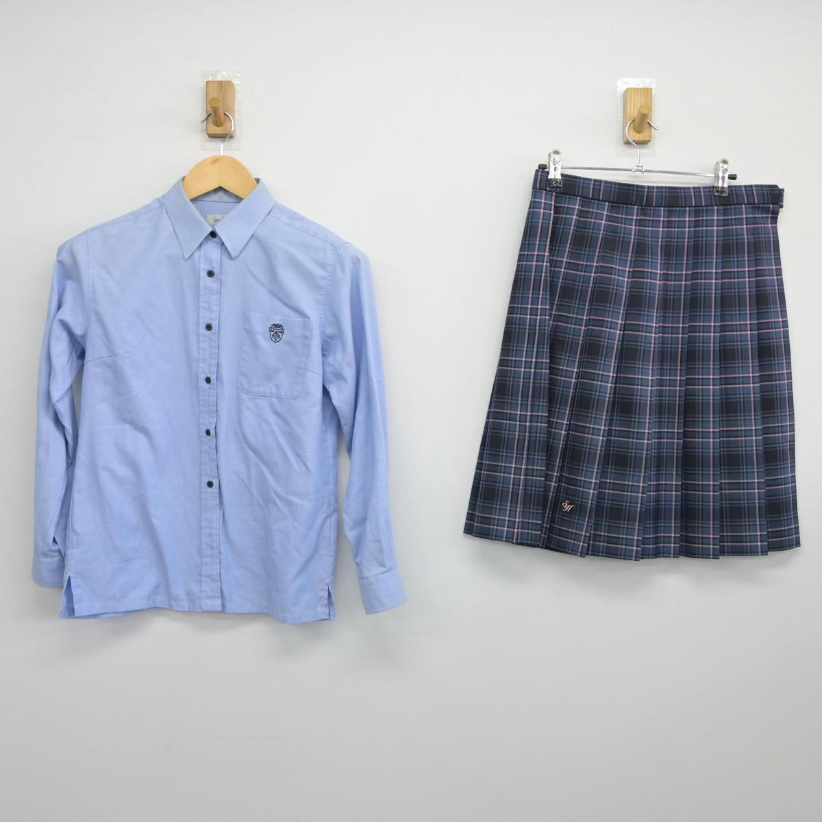 【中古】愛知県 桜丘高等学校 女子制服 4点（ブレザー・ニット・シャツ・スカート）sf027406