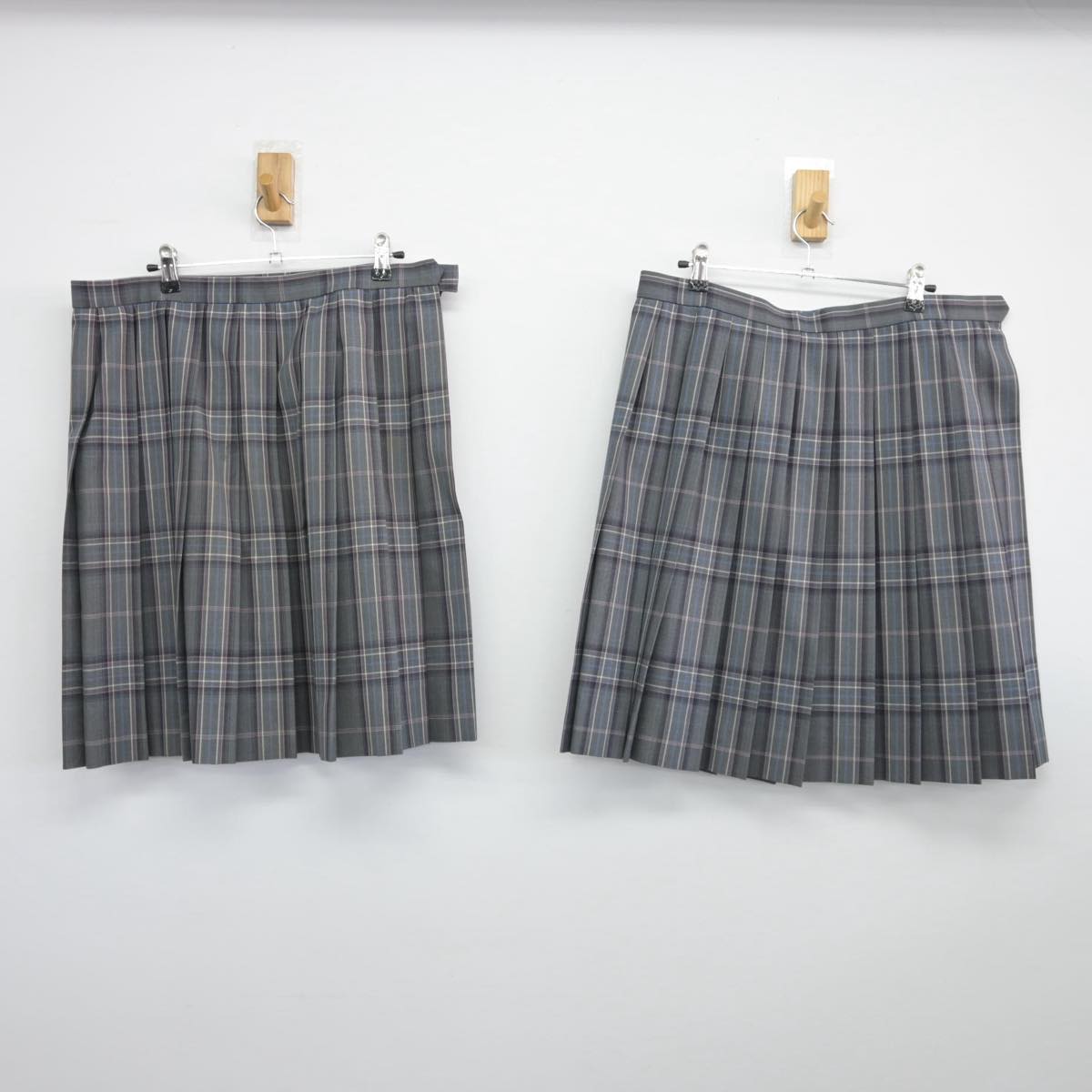 【中古】東京都 有明中学校 女子制服 3点（ブレザー・スカート）sf027413