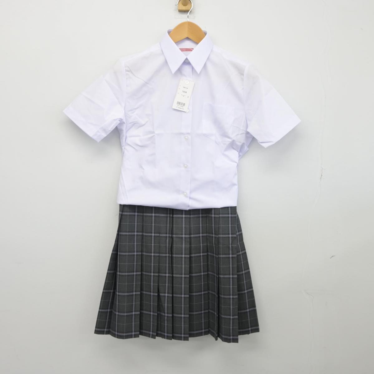 【中古】東京都 新田学園 女子制服 2点（シャツ・スカート）sf027447