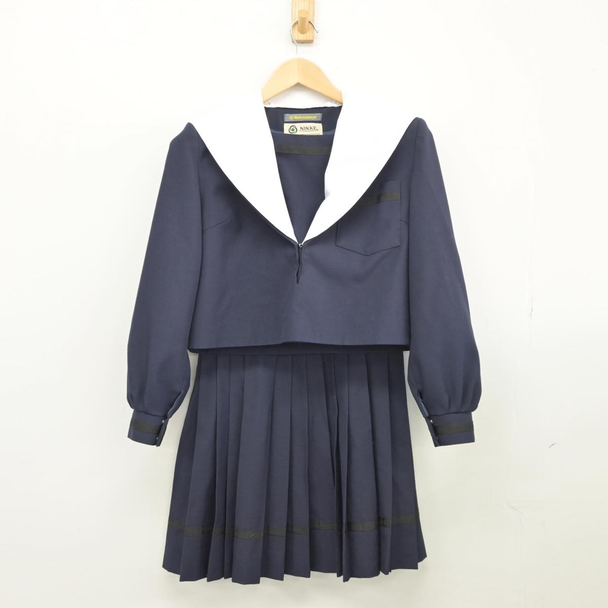 【中古】愛知県 明和高等学校 女子制服 2点（セーラー服・スカート）sf027485