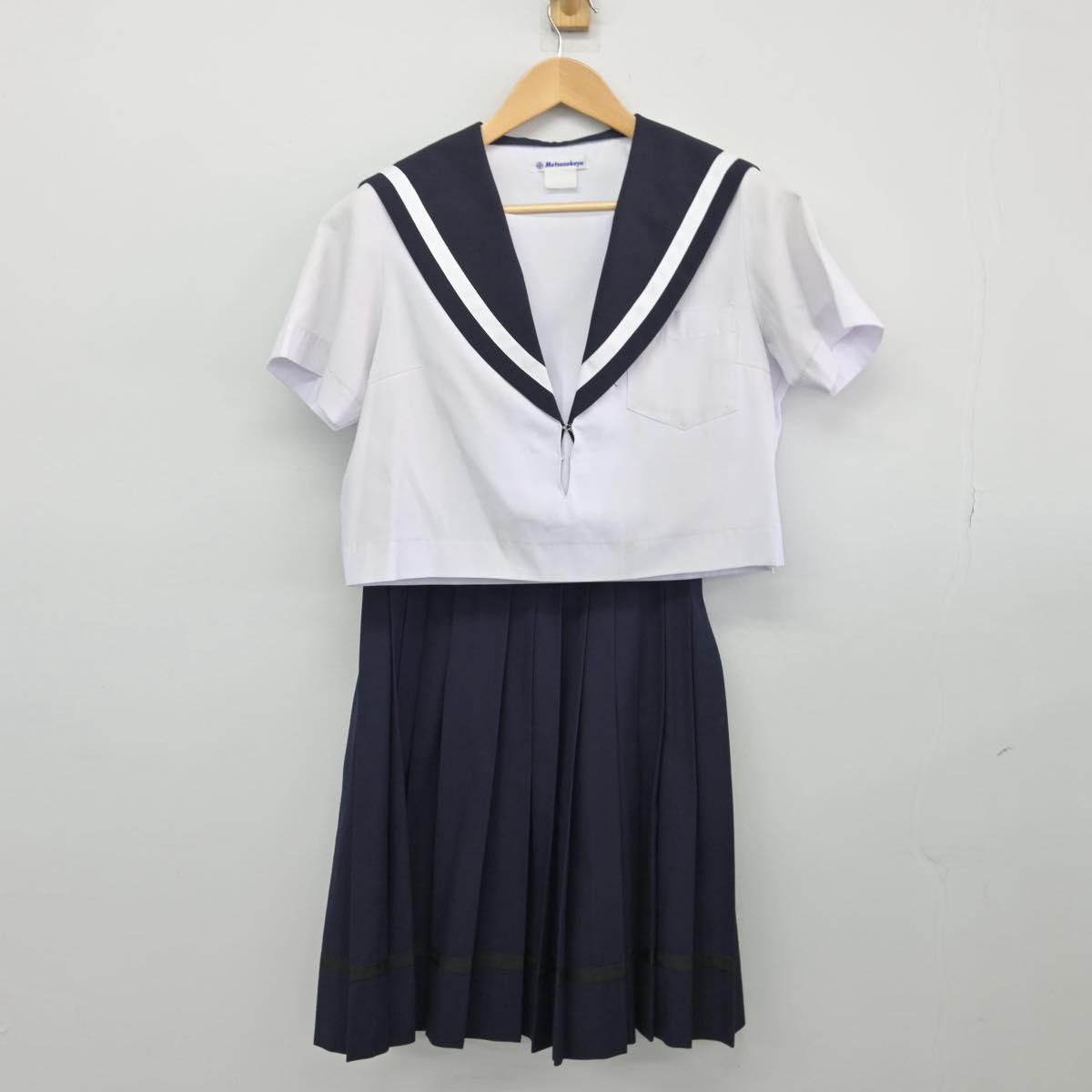 【中古】愛知県 明和高等学校 女子制服 3点（セーラー服・スカート）sf027486