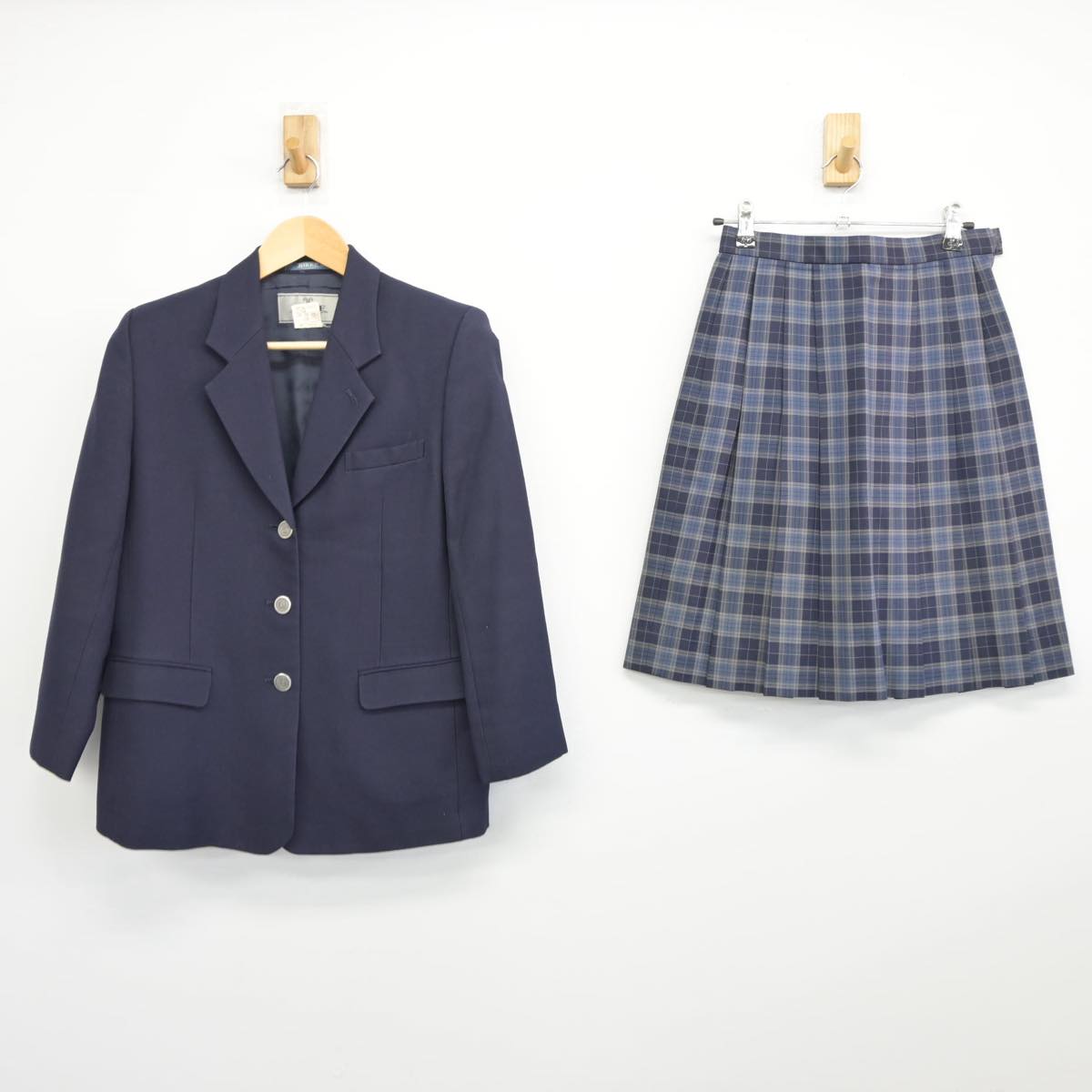 【中古】静岡県 静岡サレジオ 女子制服 2点（ブレザー・スカート）sf027510