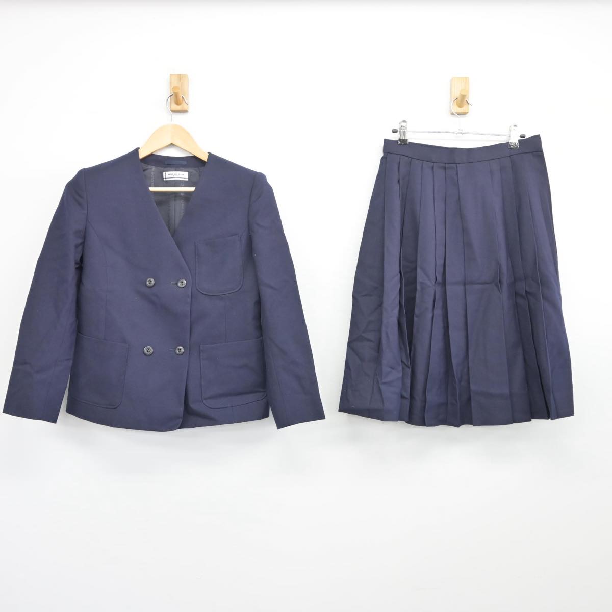 【中古】北海道 琴似中学校 女子制服 2点（ブレザー・スカート）sf027521