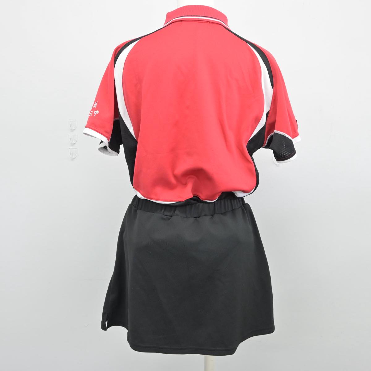 【中古】茨城県 神栖第三中学校/卓球部ユニフォーム 女子制服 2点（部活ユニフォーム 上・部活ユニフォーム 下）sf027536