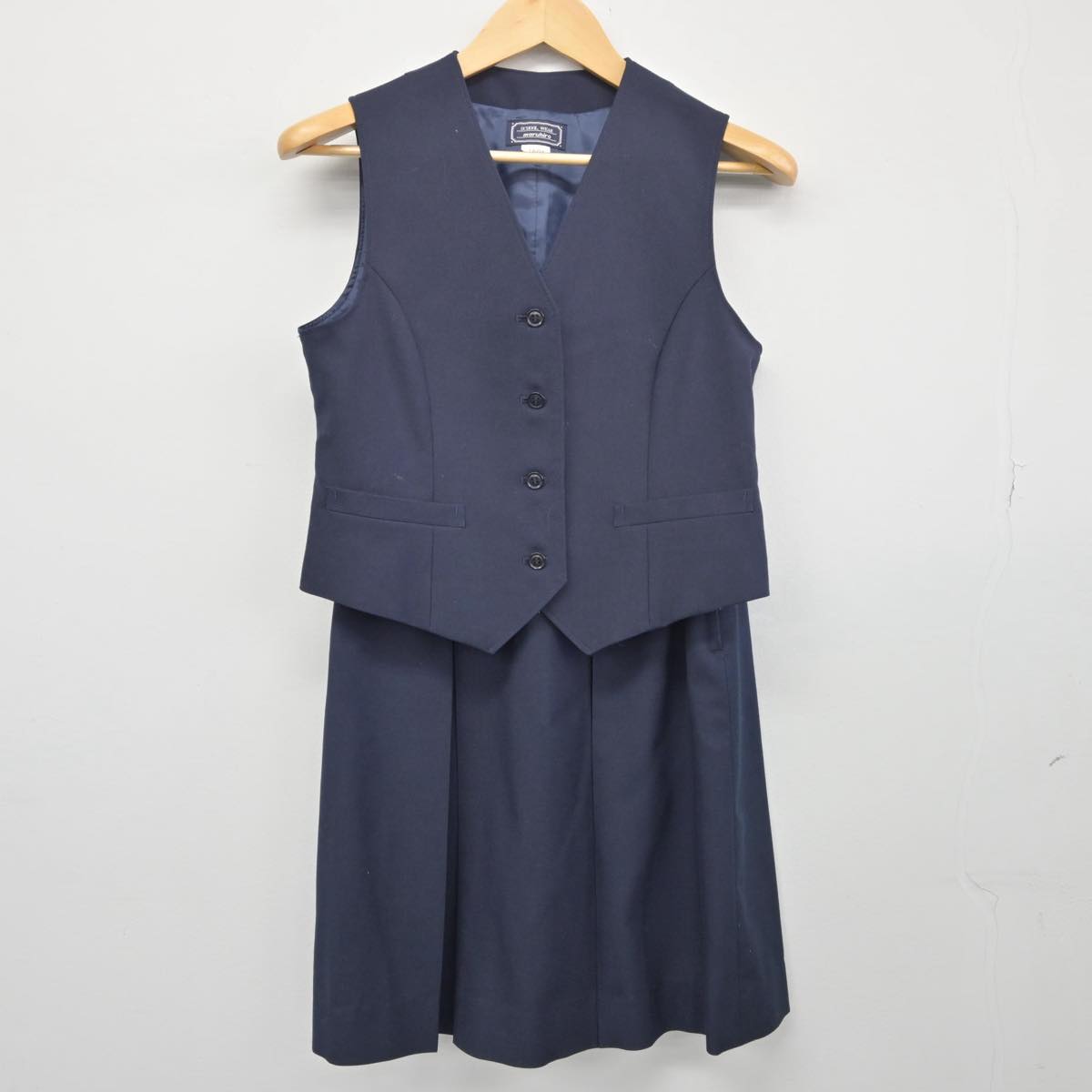 【中古】埼玉県 伊奈学園総合高等学校 女子制服 4点（ブレザー・ベスト・スカート）sf027538