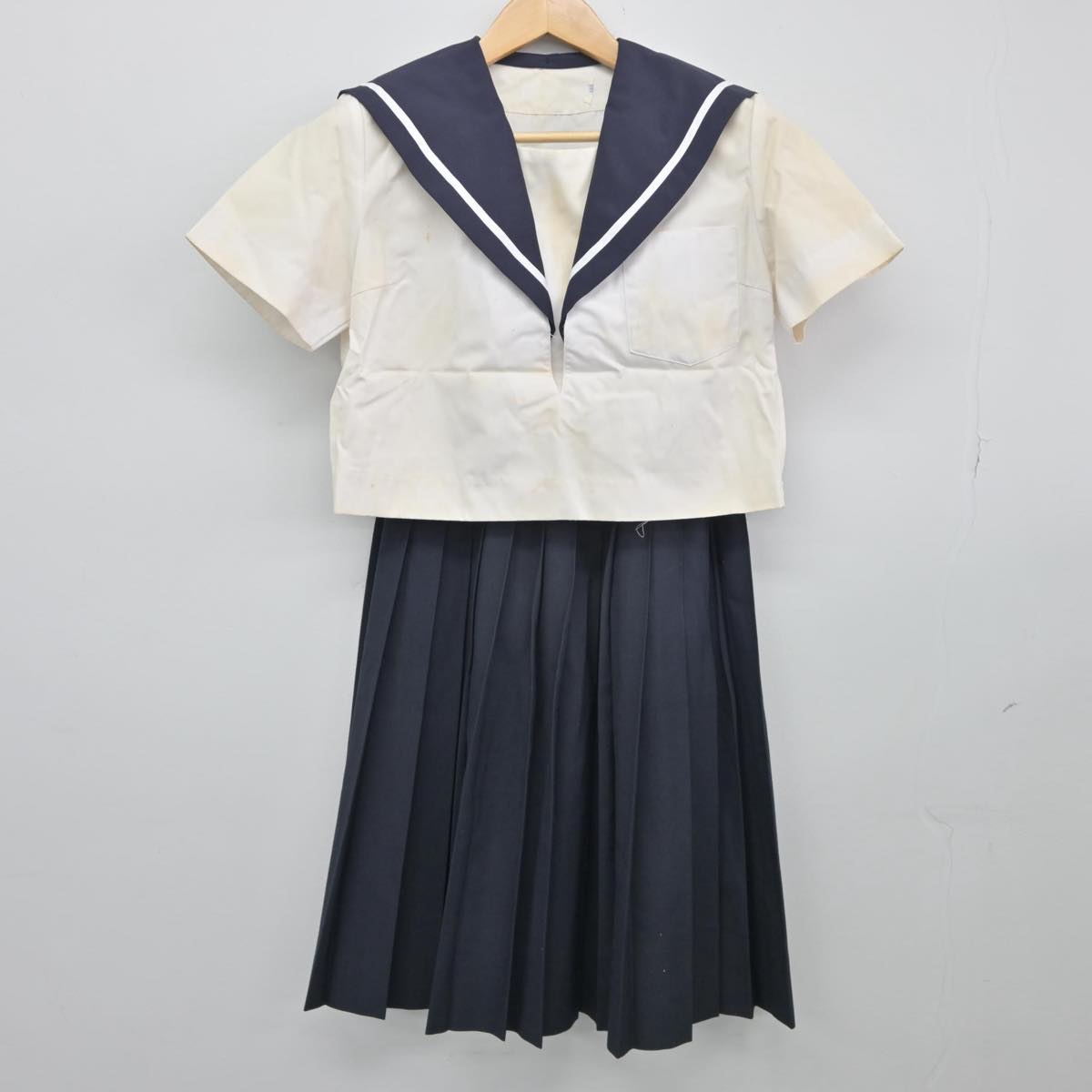 【中古】愛知県 大森中学校 女子制服 3点（セーラー服・スカート）sf027549