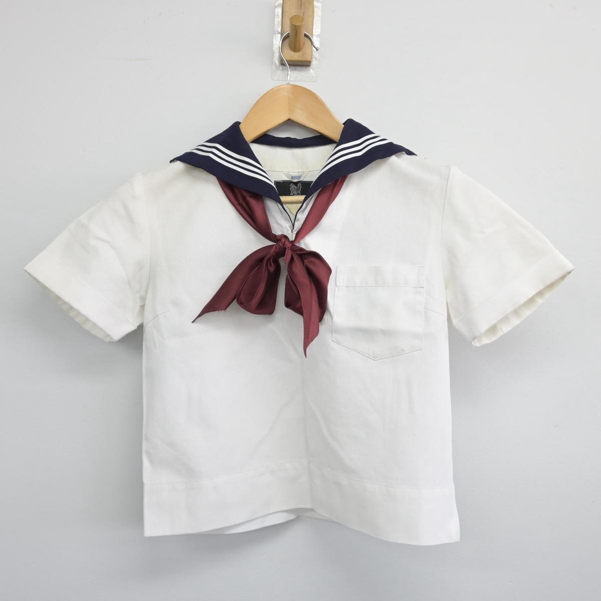 【中古】東京都 実践女子学園中学校 女子制服 4点（セーラー服・スカート）sf027575