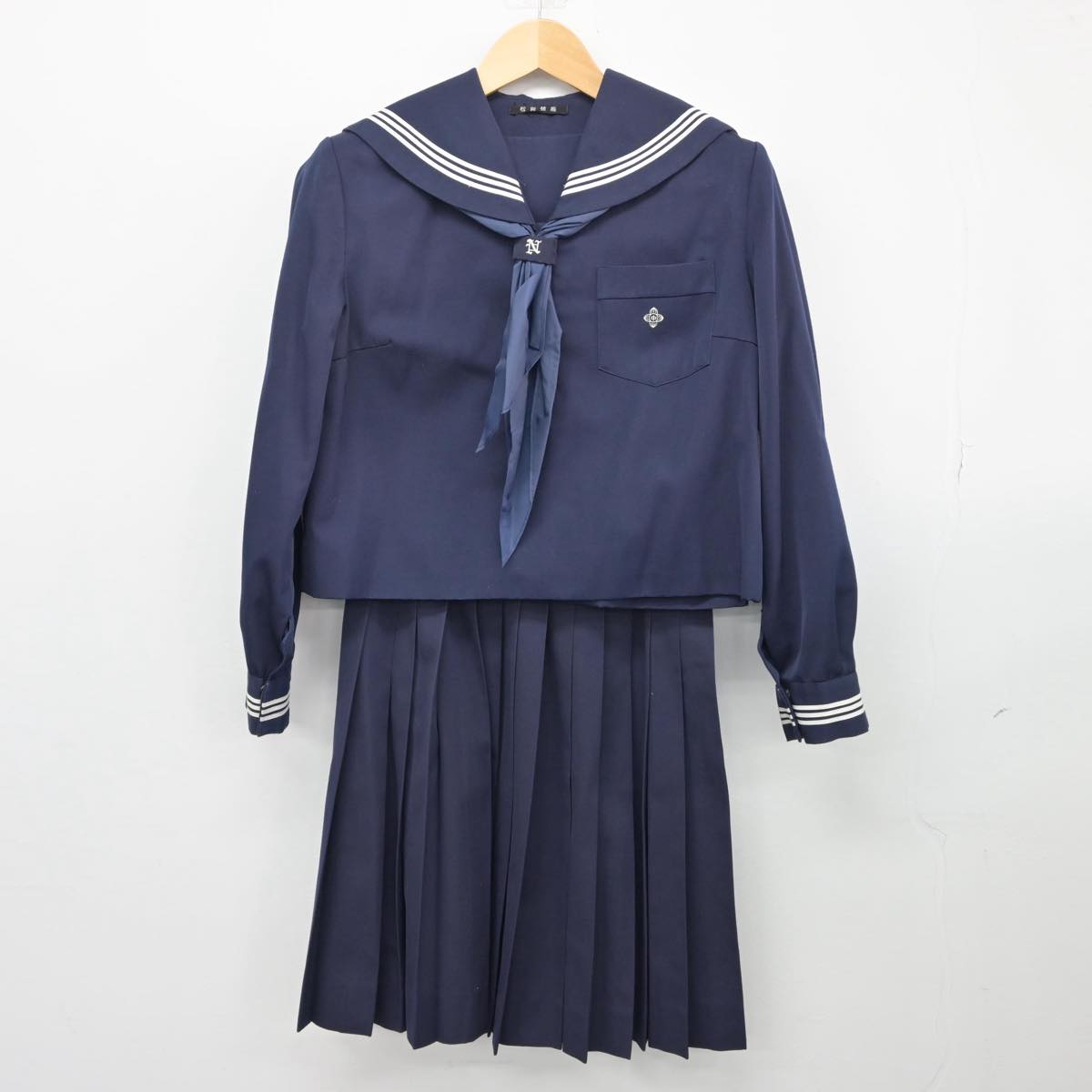 【中古】高知県 野市中学校 女子制服 3点（セーラー服・スカート）sf027611