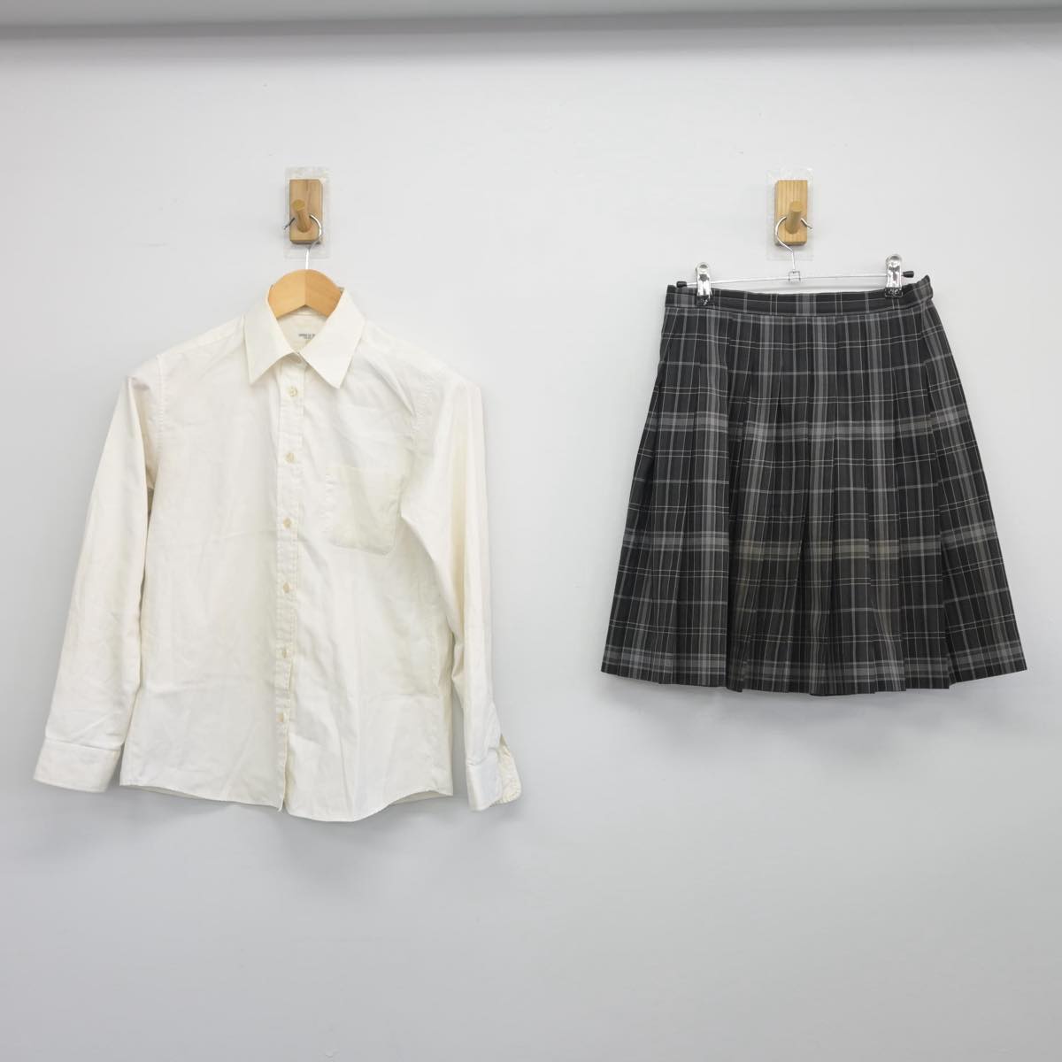 【中古】宮城県 東北生活文化大学高等学校 女子制服 4点（ブレザー・シャツ・スカート）sf027617