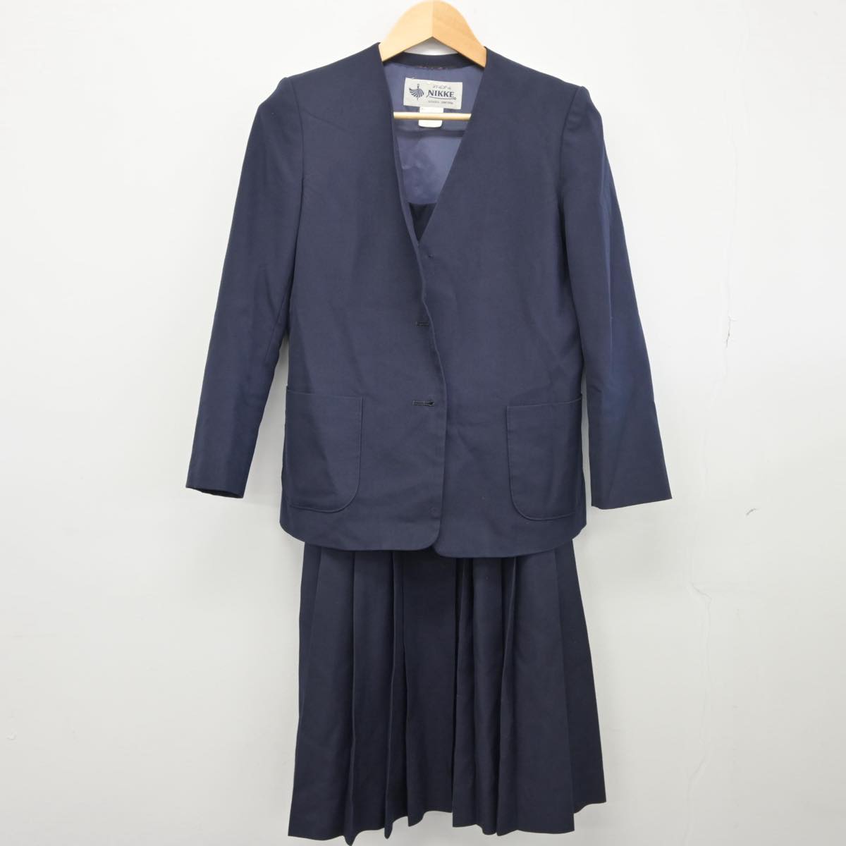 【中古】東京都 尾久八幡中学校 女子制服 2点（ブレザー・ジャンパースカート）sf027631