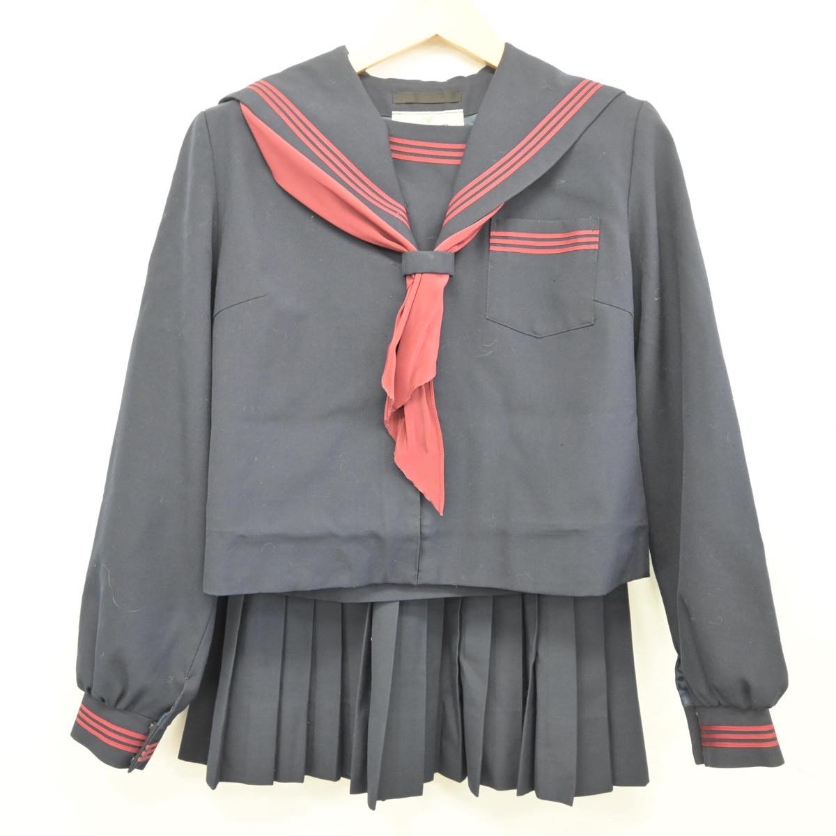 【中古】三重県 阿田和中学校 女子制服 3点（セーラー服・スカート）sf027643