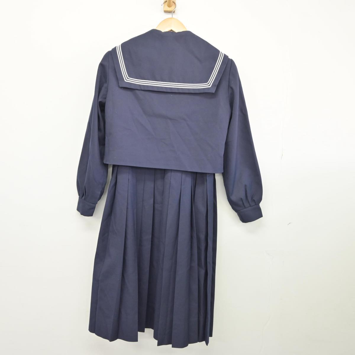 【中古】群馬県 多々良中学校 女子制服 3点（セーラー服・ジャンパースカート）sf027659