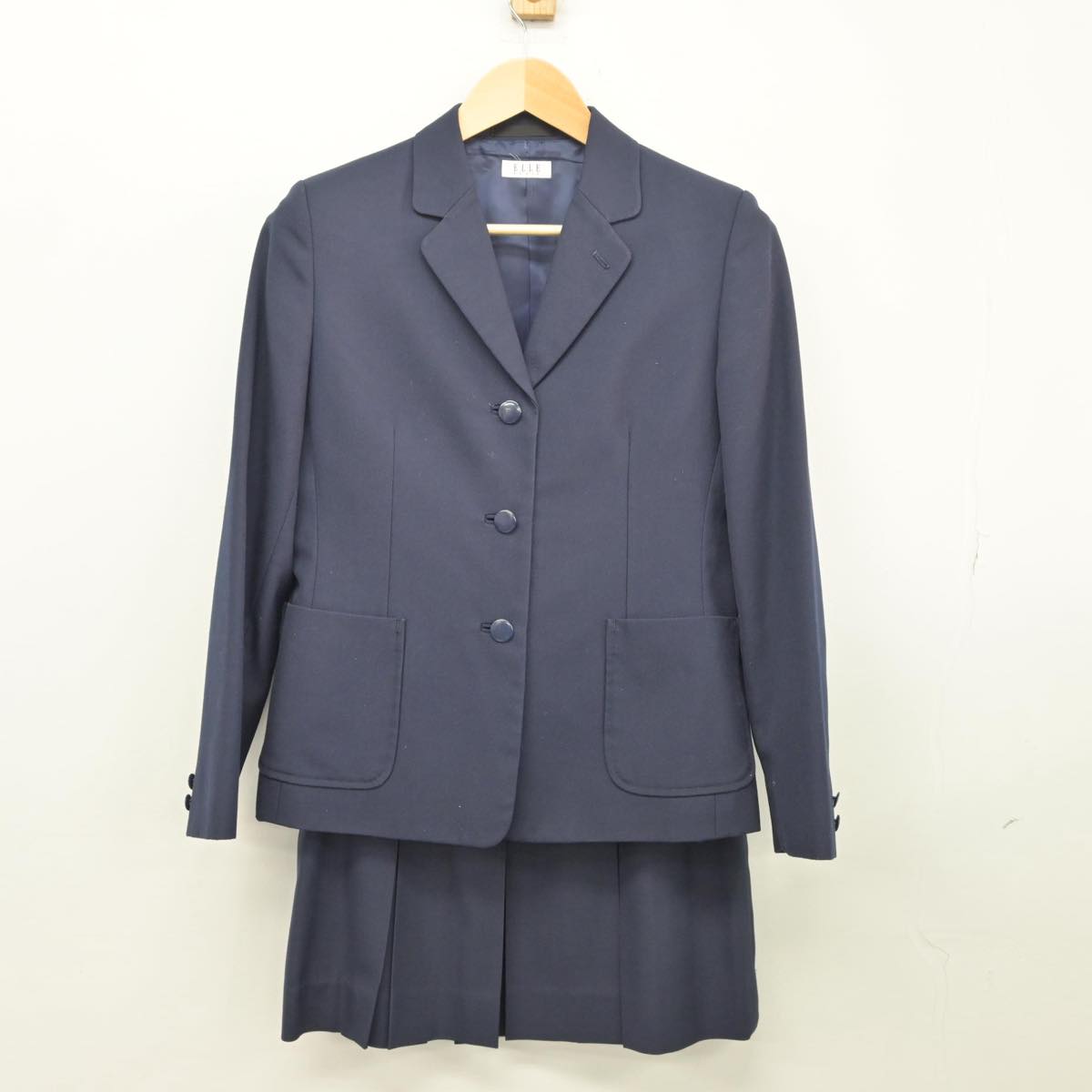 【中古】神奈川県 横須賀高等学校 女子制服 2点（ブレザー・スカート）sf027679